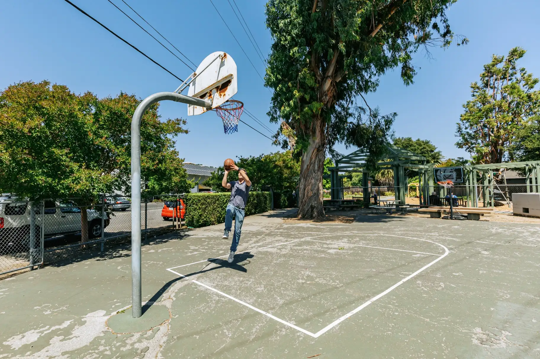 Recreation area with basketball court